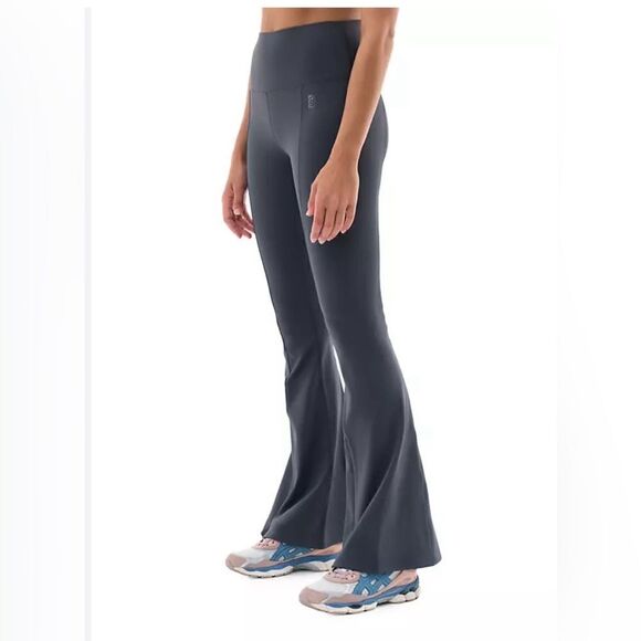 P.E Nation Full Force flared Leggings with split hem zip dark shadow gray NWT. M - Picture 3 of 13